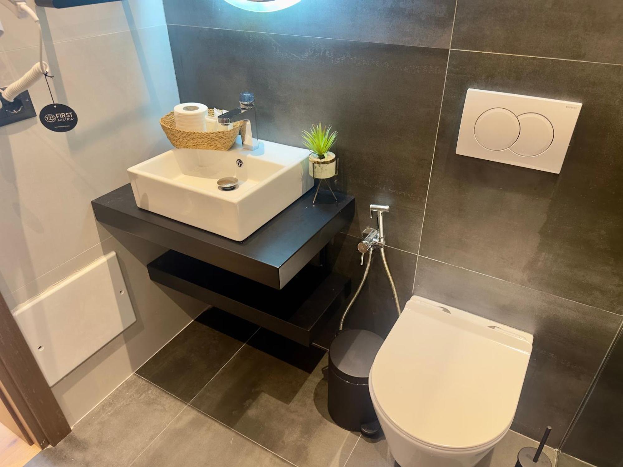 Elmar Comfort Vlorë Екстериор снимка