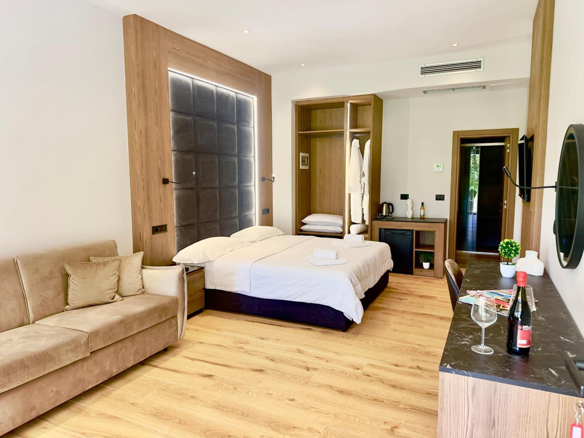 Elmar Comfort Vlorë Екстериор снимка