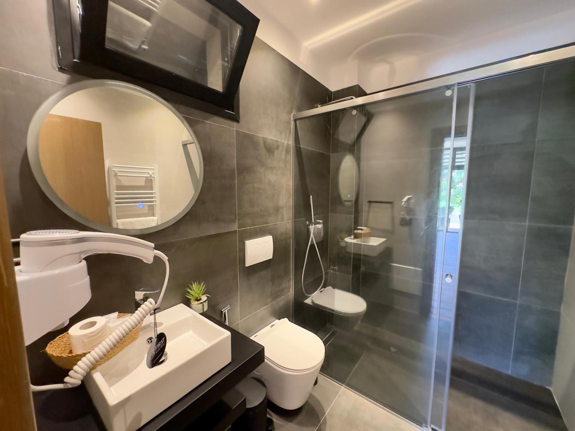 Elmar Comfort Vlorë Екстериор снимка