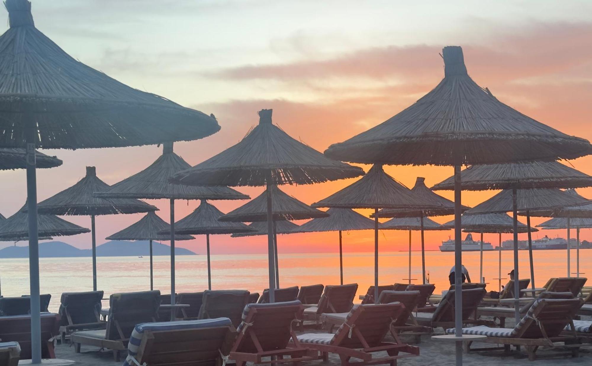 Elmar Comfort Vlorë Екстериор снимка